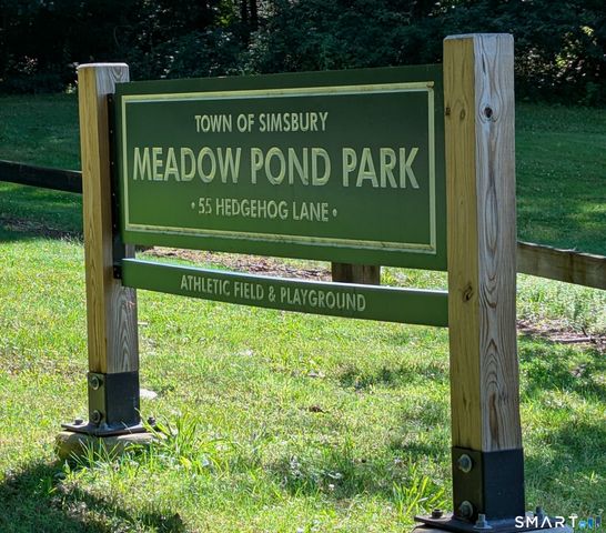 112 Hedgehog Lane, Simsbury, CT 06092