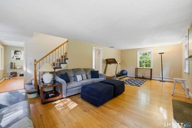 112 Hedgehog Lane, Simsbury, CT 06092
