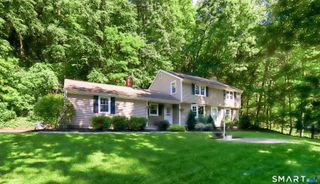 112 Hedgehog Lane, Simsbury, CT 06092