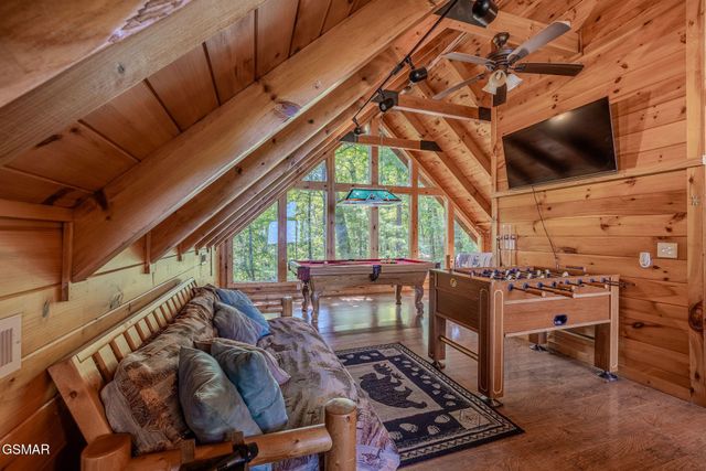 1637 Lamons Loop, Sevierville, TN 37876