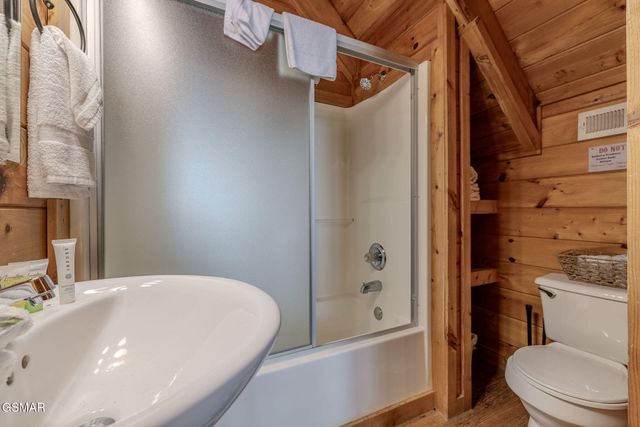 1637 Lamons Loop, Sevierville, TN 37876