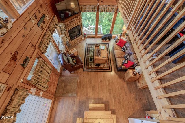 1637 Lamons Loop, Sevierville, TN 37876
