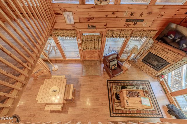 1637 Lamons Loop, Sevierville, TN 37876