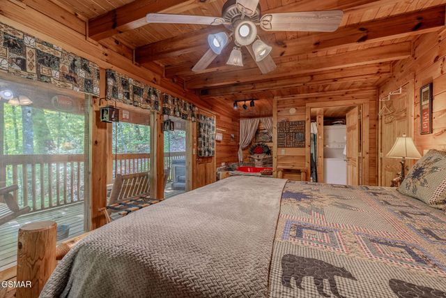 1637 Lamons Loop, Sevierville, TN 37876