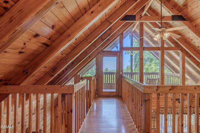 1637 Lamons Loop, Sevierville, TN 37876