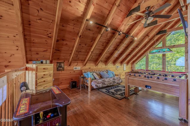 1637 Lamons Loop, Sevierville, TN 37876