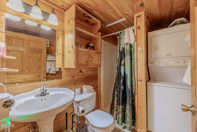 1637 Lamons Loop, Sevierville, TN 37876