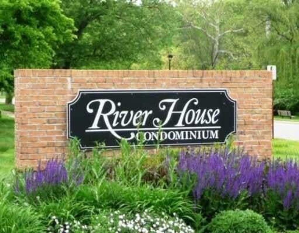 1209 Island Drive 204, Ann Arbor, MI 48105