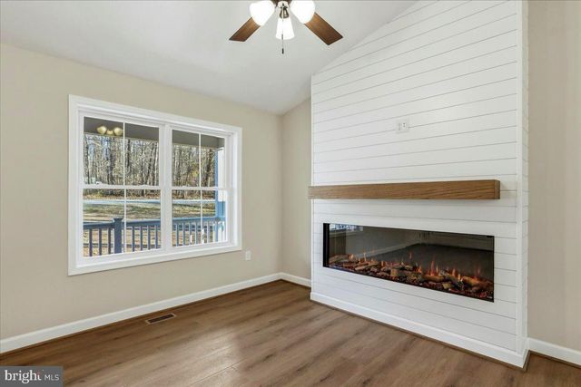 99 LAKESIDE DR, Front Royal, VA 22630