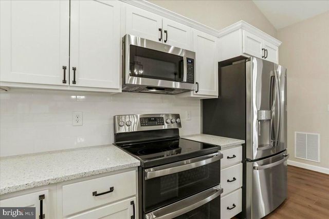 99 LAKESIDE DR, Front Royal, VA 22630