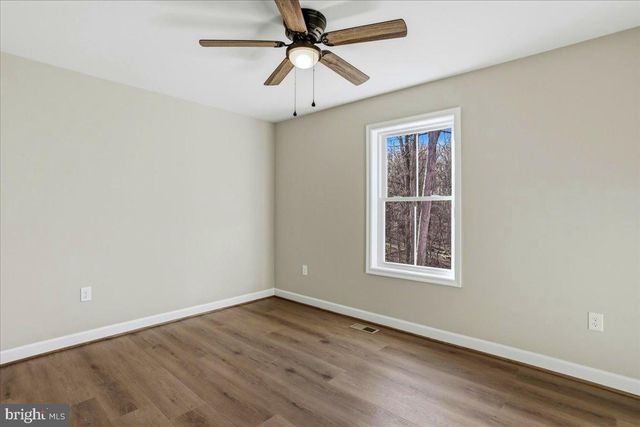 99 LAKESIDE DR, Front Royal, VA 22630