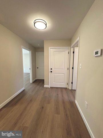 99 LAKESIDE DR, Front Royal, VA 22630