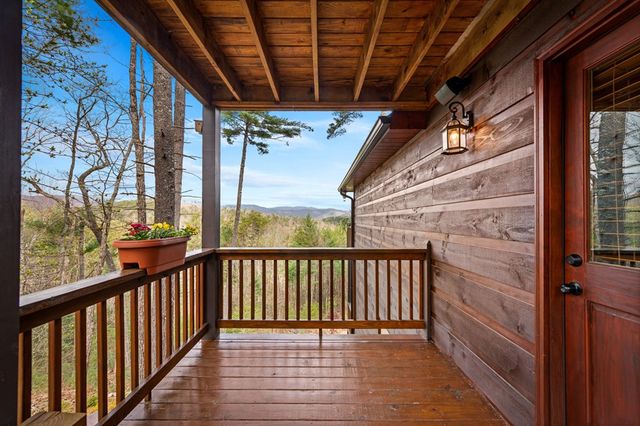 267 Oasis Drive, Blue Ridge, GA 30513