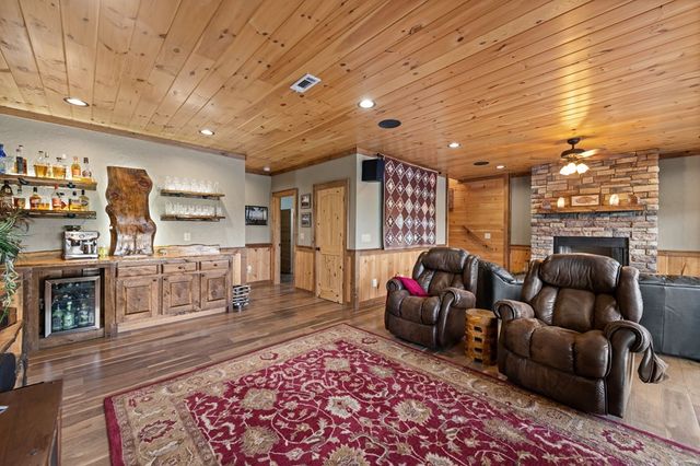 267 Oasis Drive, Blue Ridge, GA 30513