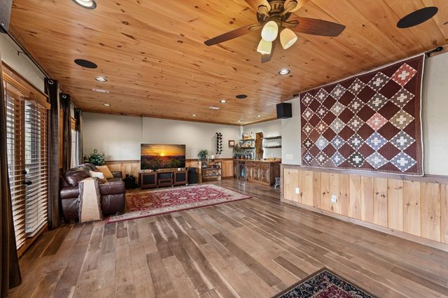 267 Oasis Drive, Blue Ridge, GA 30513