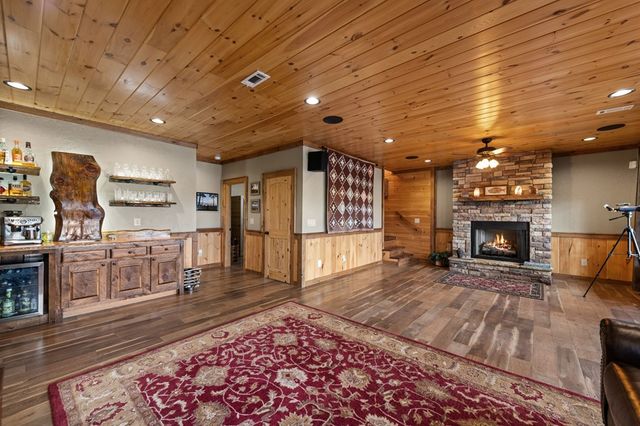 267 Oasis Drive, Blue Ridge, GA 30513