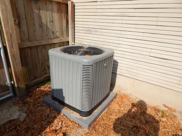 507 N TRINITY, Gilmer, TX 75644