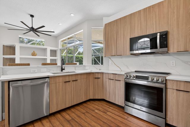 7235 NW 63rd Terrace, Parkland, FL 33067