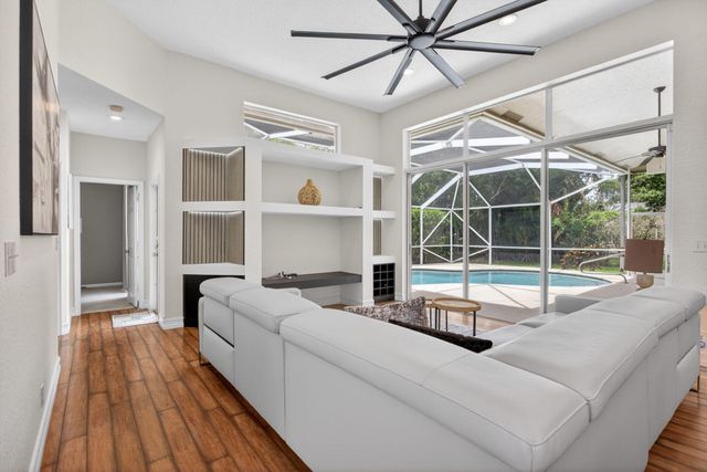 7235 NW 63rd Terrace, Parkland, FL 33067