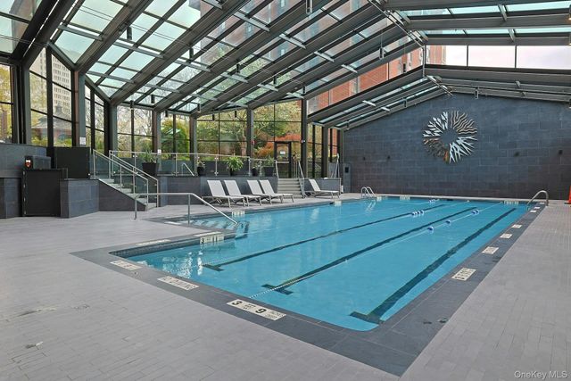 4 Martine 421, White Plains, NY 10606