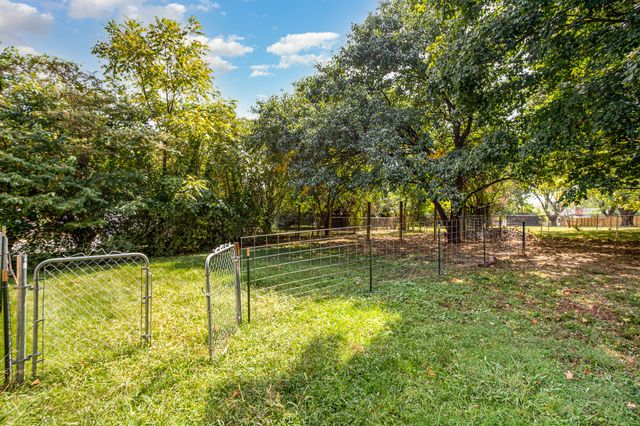 2610 Carter Ave B, Nashville, TN 37206