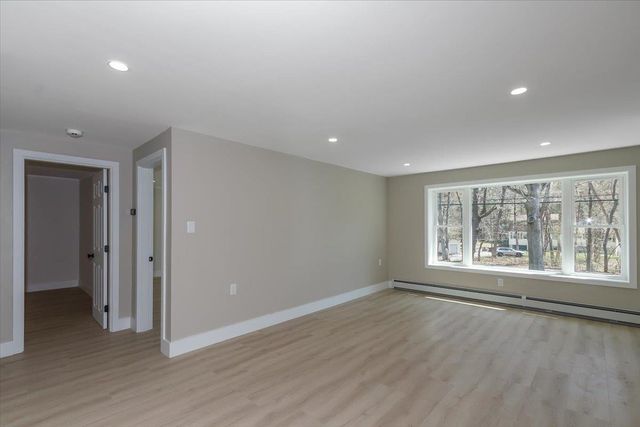 7 Ermer Road, Derry, NH 03038