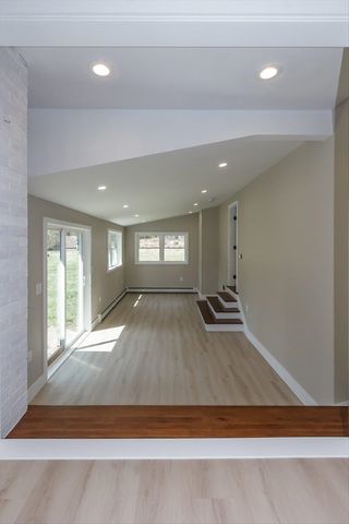7 Ermer Road, Derry, NH 03038