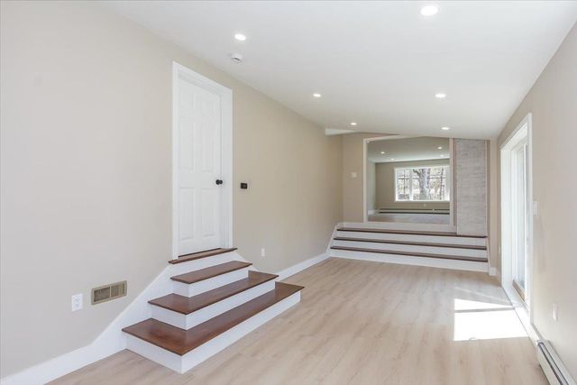 7 Ermer Road, Derry, NH 03038