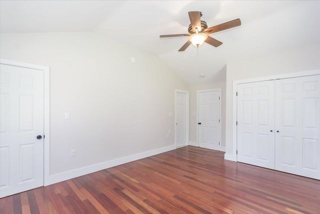 7 Ermer Road, Derry, NH 03038