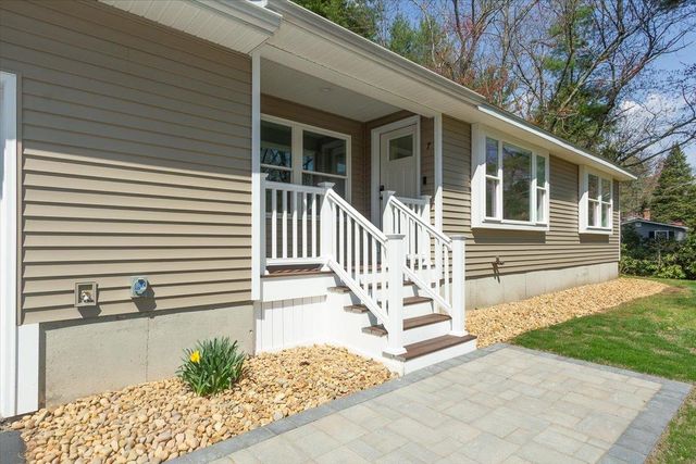 7 Ermer Road, Derry, NH 03038