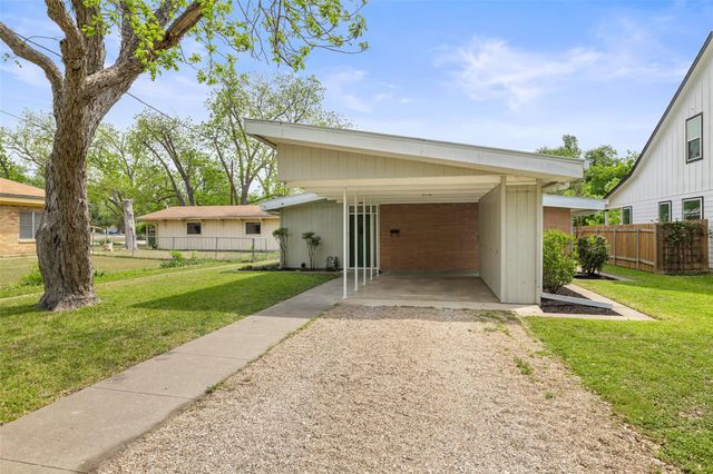 1310 Thompson ST, Taylor, TX 76574