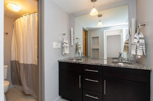 3100 Grand Avenue 5H, Des Moines, IA 50312