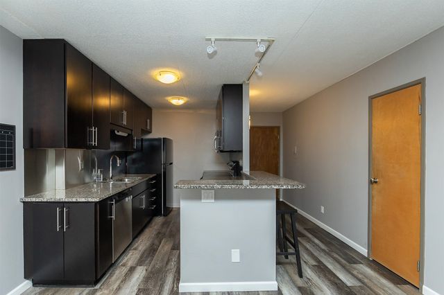 3100 Grand Avenue 5H, Des Moines, IA 50312