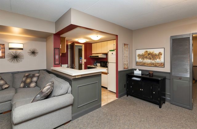 3100 Grand Avenue 5H, Des Moines, IA 50312