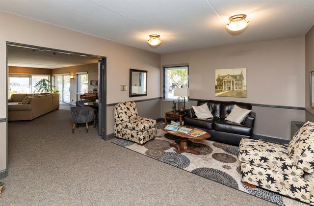 3100 Grand Avenue 5H, Des Moines, IA 50312