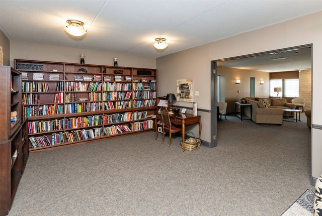 3100 Grand Avenue 5H, Des Moines, IA 50312