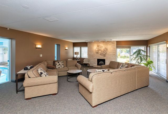 3100 Grand Avenue 5H, Des Moines, IA 50312