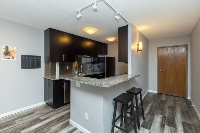 3100 Grand Avenue 5H, Des Moines, IA 50312