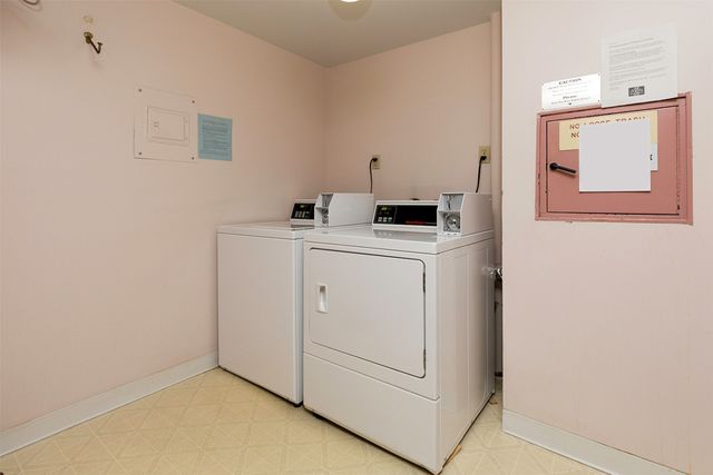 3100 Grand Avenue 5H, Des Moines, IA 50312