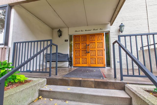 3100 Grand Avenue 5H, Des Moines, IA 50312