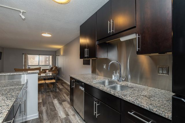 3100 Grand Avenue 5H, Des Moines, IA 50312