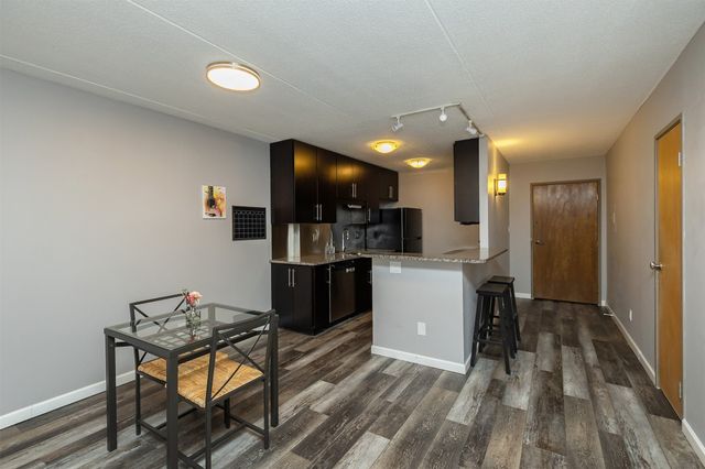 3100 Grand Avenue 5H, Des Moines, IA 50312