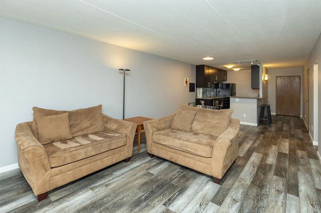 3100 Grand Avenue 5H, Des Moines, IA 50312