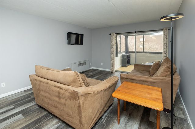 3100 Grand Avenue 5H, Des Moines, IA 50312