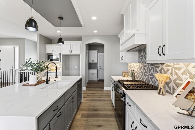 10339 S 212 Street, Gretna, NE 68028