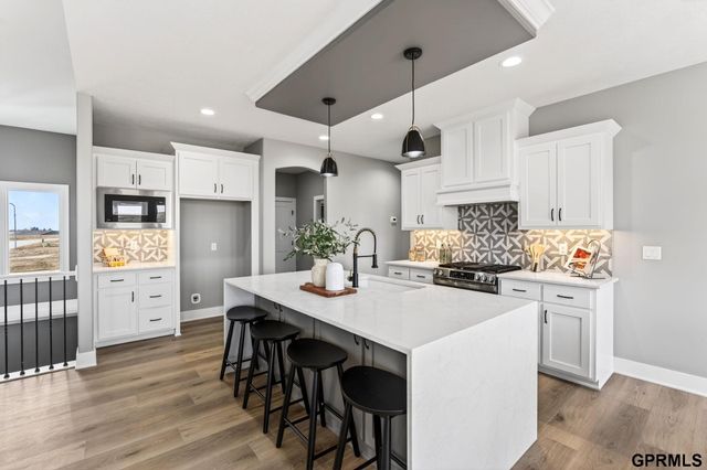 10339 S 212 Street, Gretna, NE 68028