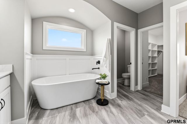 10339 S 212 Street, Gretna, NE 68028