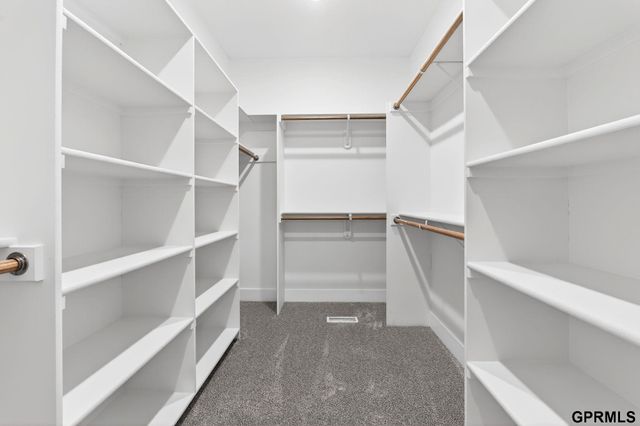 10339 S 212 Street, Gretna, NE 68028