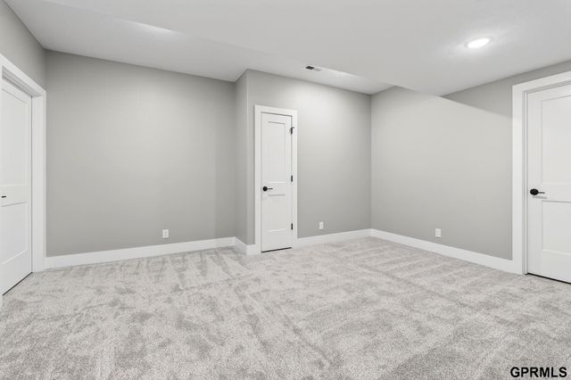 10339 S 212 Street, Gretna, NE 68028