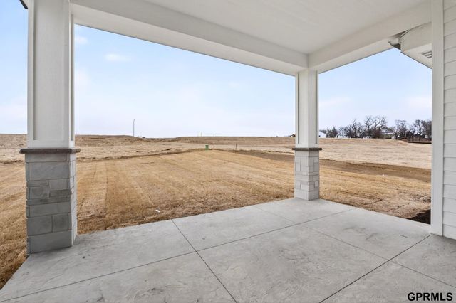 10339 S 212 Street, Gretna, NE 68028